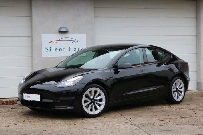 Sort Tesla Model 3 fra 2023