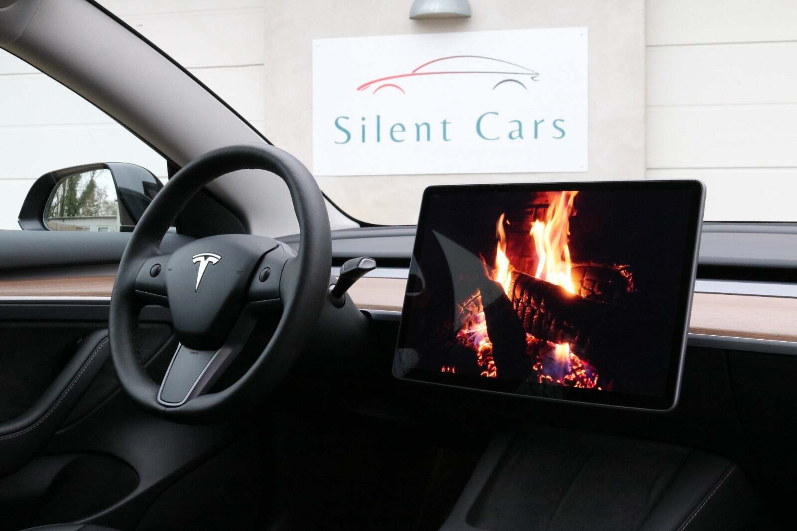 Sort Tesla Model 3 fra 2023