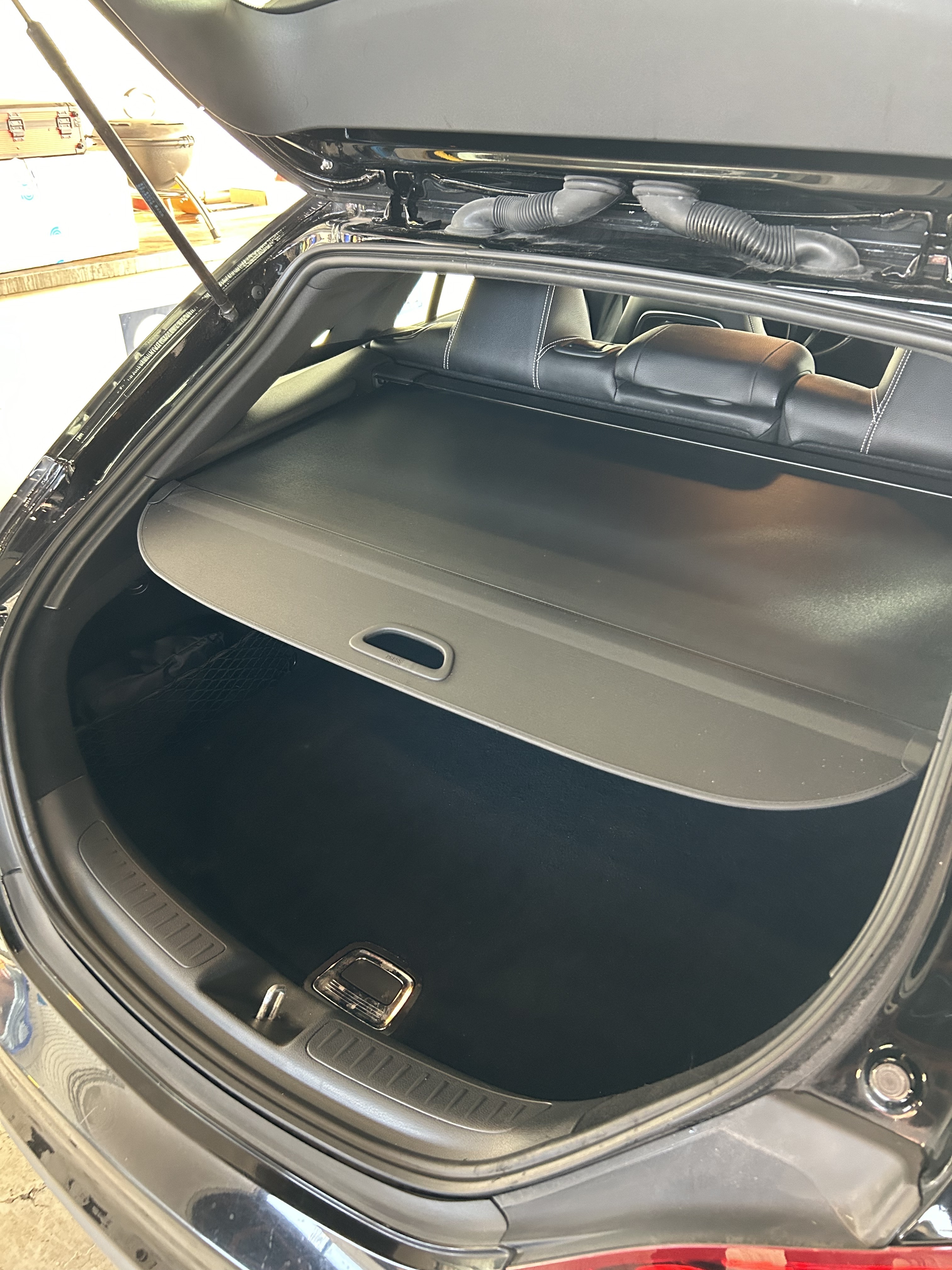 Sort Mercedes CLA200 fra 2017