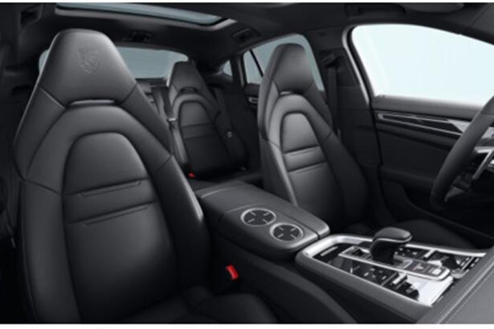 Grøn Porsche Panamera fra 2023