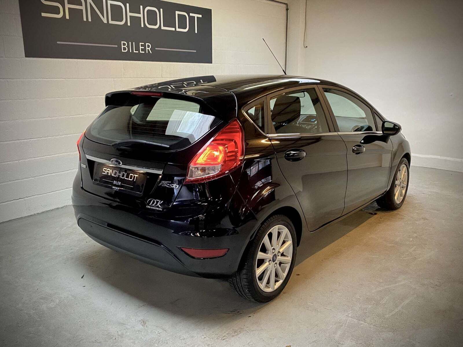 Sort Ford Fiesta fra 2015