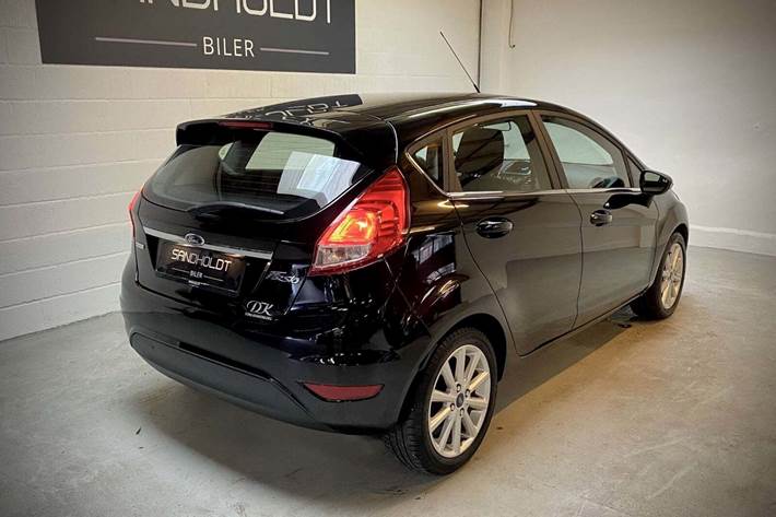 Sort Ford Fiesta fra 2015