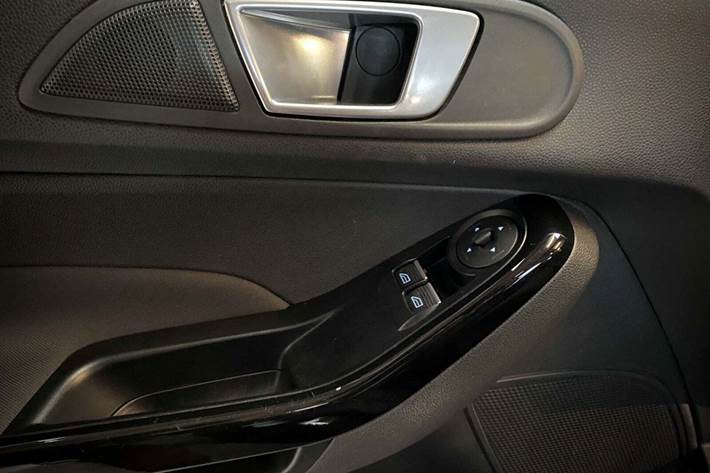 Sort Ford Fiesta fra 2015