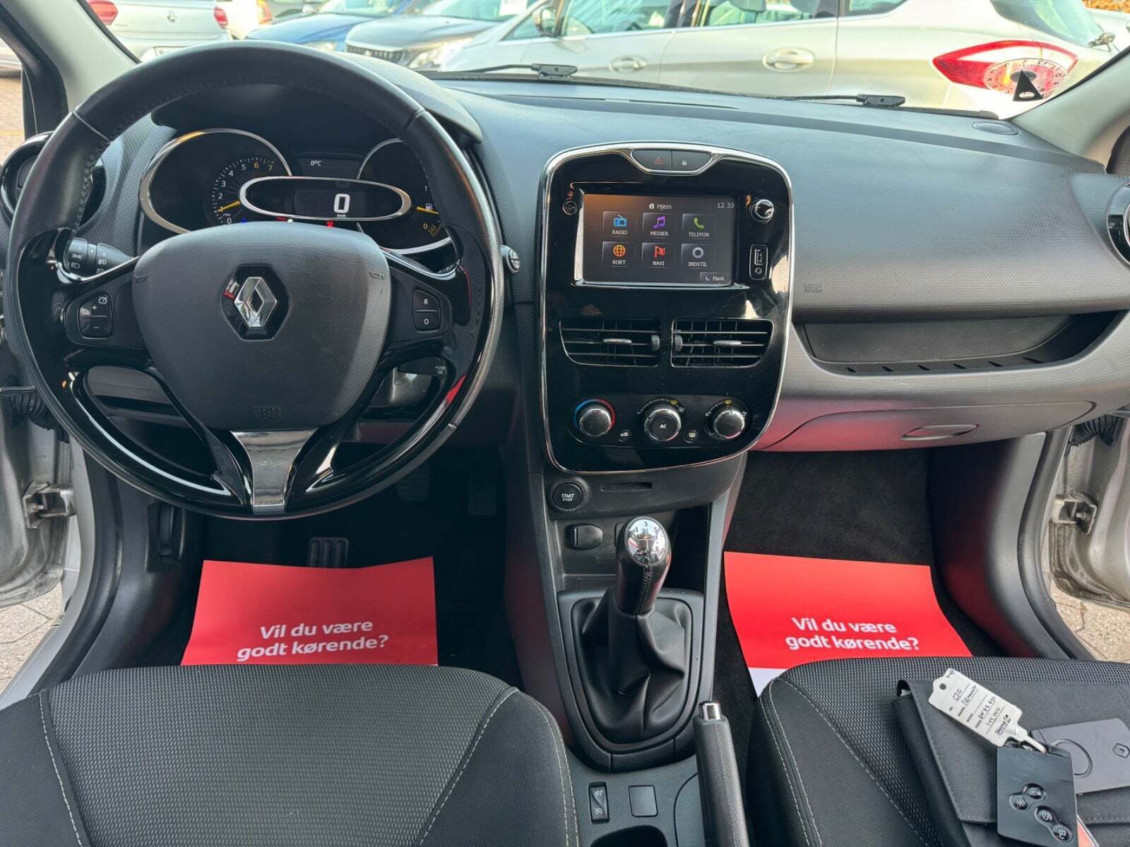 Sølv Renault Clio IV fra 2013