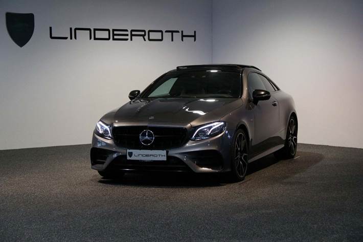 Grå Mercedes E53 fra 2019 set udefra