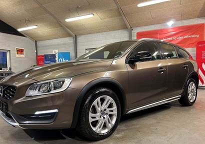 Volvo V60 CC 2,4 D4 190 Momentum aut. AWD