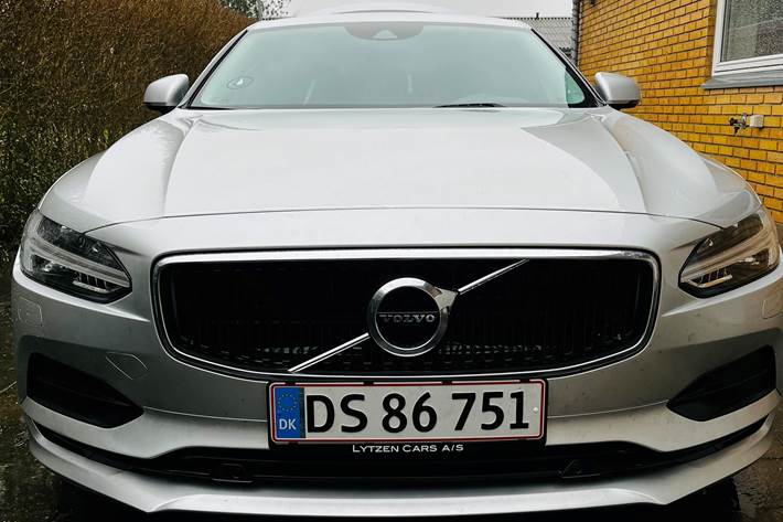 Grå Volvo S90 fra 2020