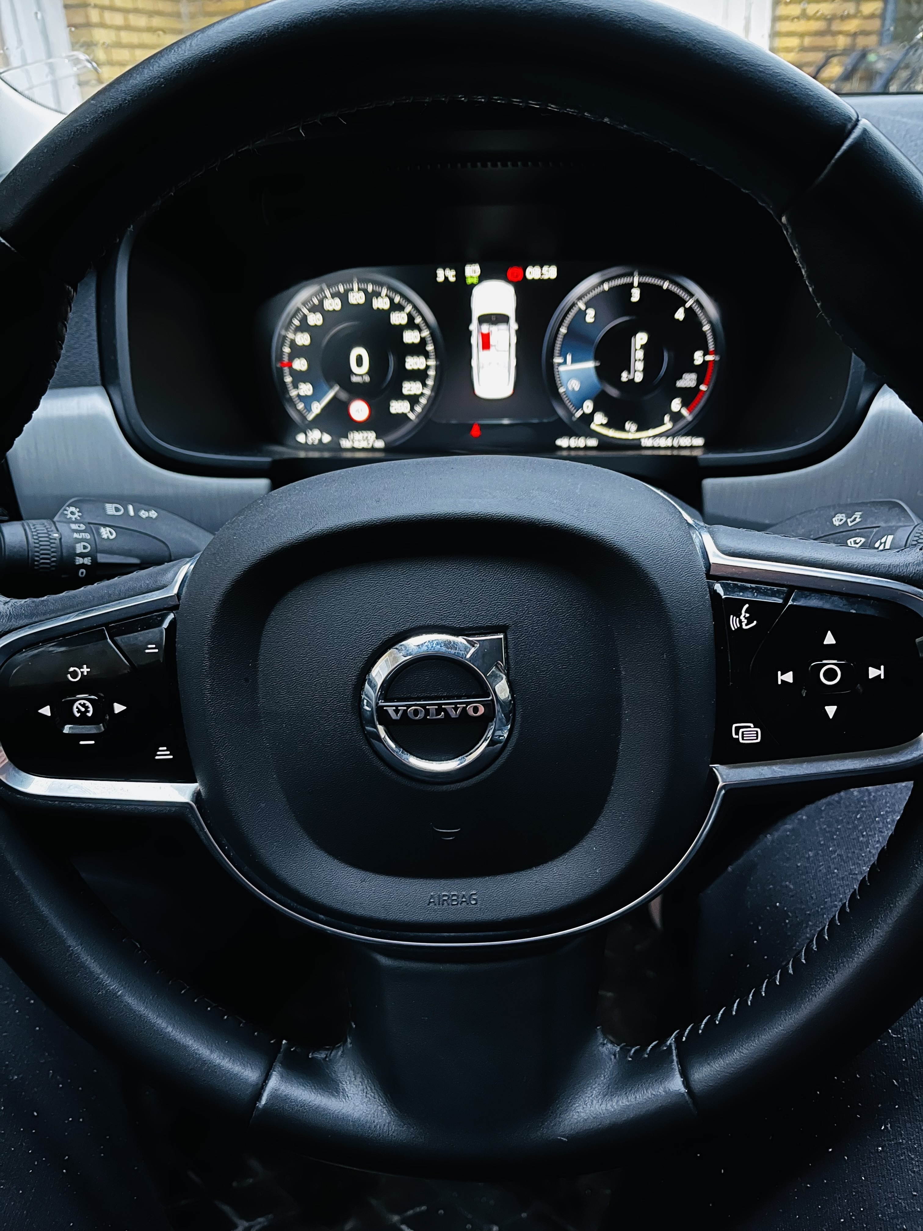 Grå Volvo S90 fra 2020