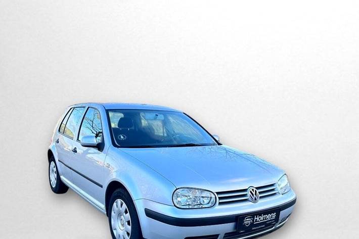 Sølv VW Golf IV fra 2000
