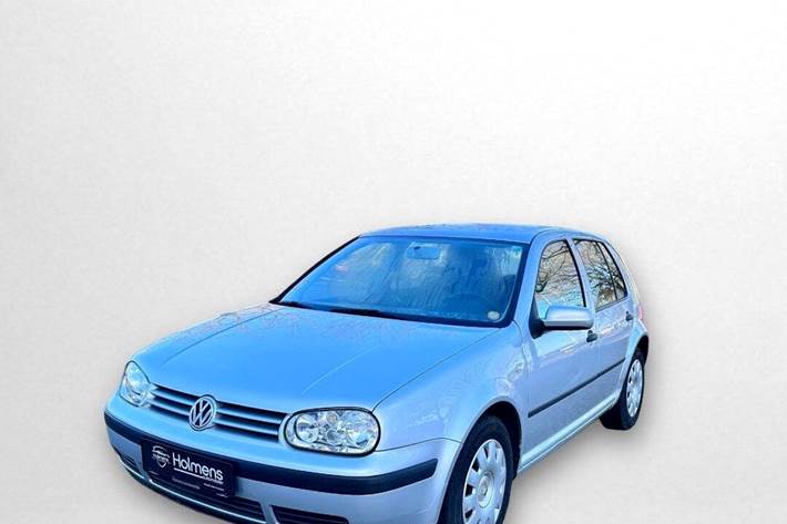 Sølv VW Golf IV fra 2000