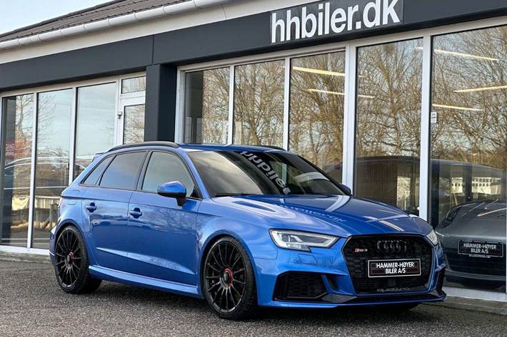 Blå Audi RS3 fra 2018