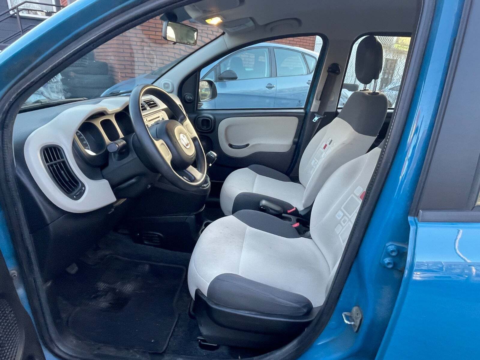 Hvid Fiat Panda fra 2012