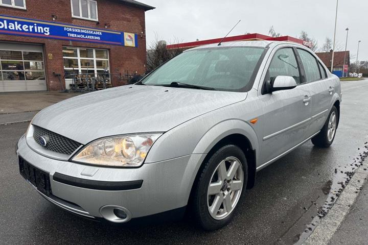 undefined Ford Mondeo fra 2002 set udefra