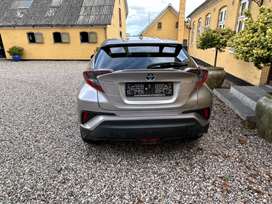 Toyota C-HR 1,8 Hybrid Premium Selected CVT