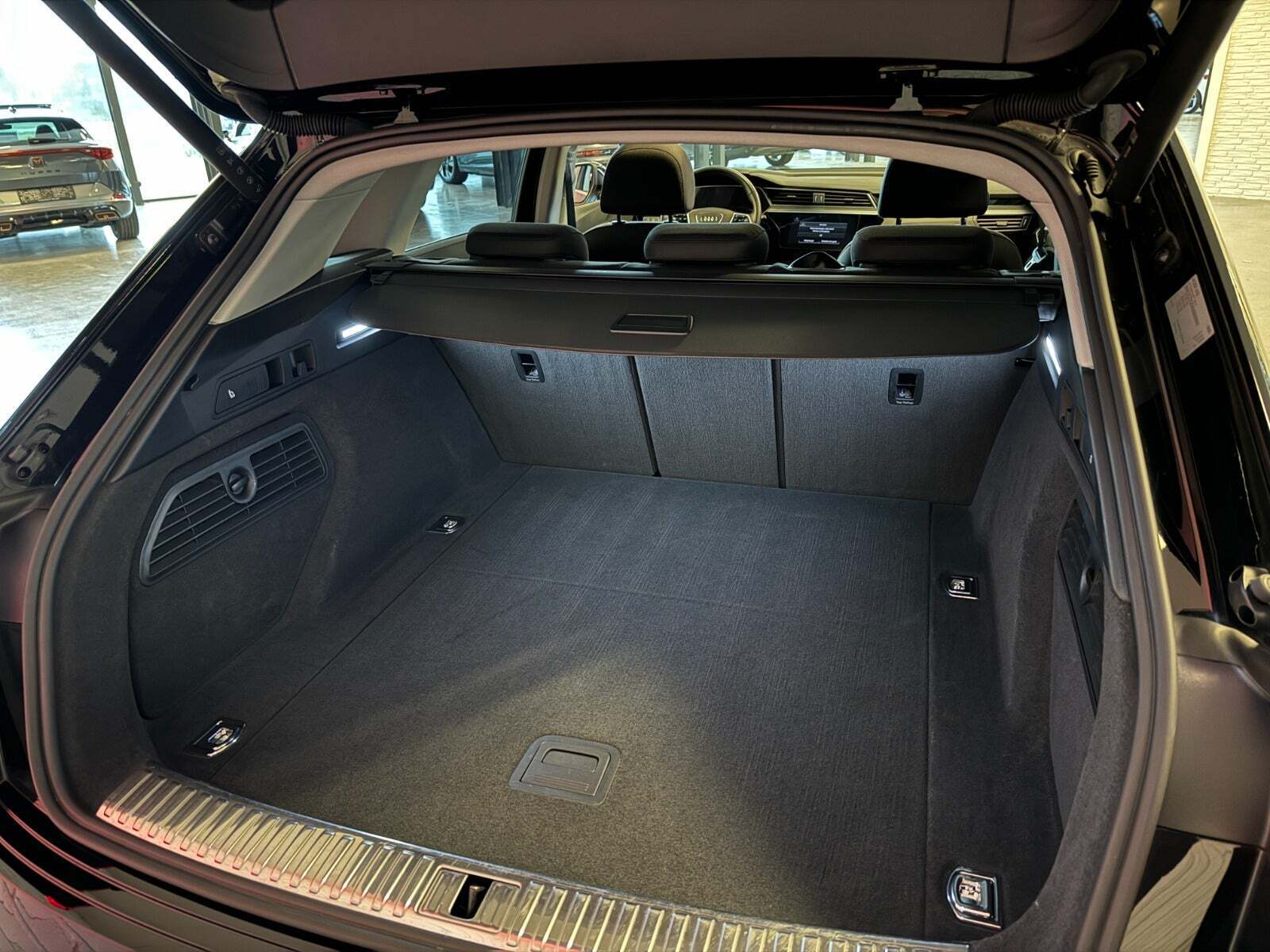 Sort Audi e-tron fra 2022