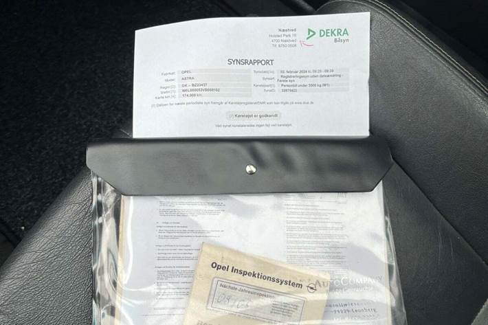 Grøn Opel Astra fra 1997