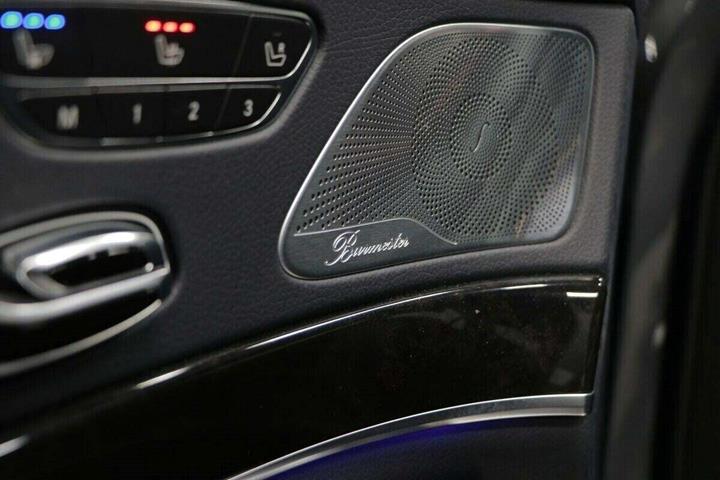 Grå Mercedes S350 d fra 2017