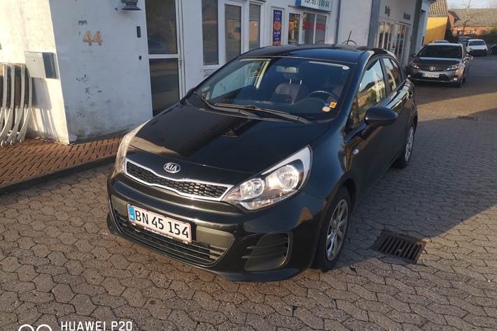 Sort Kia Rio fra 2015