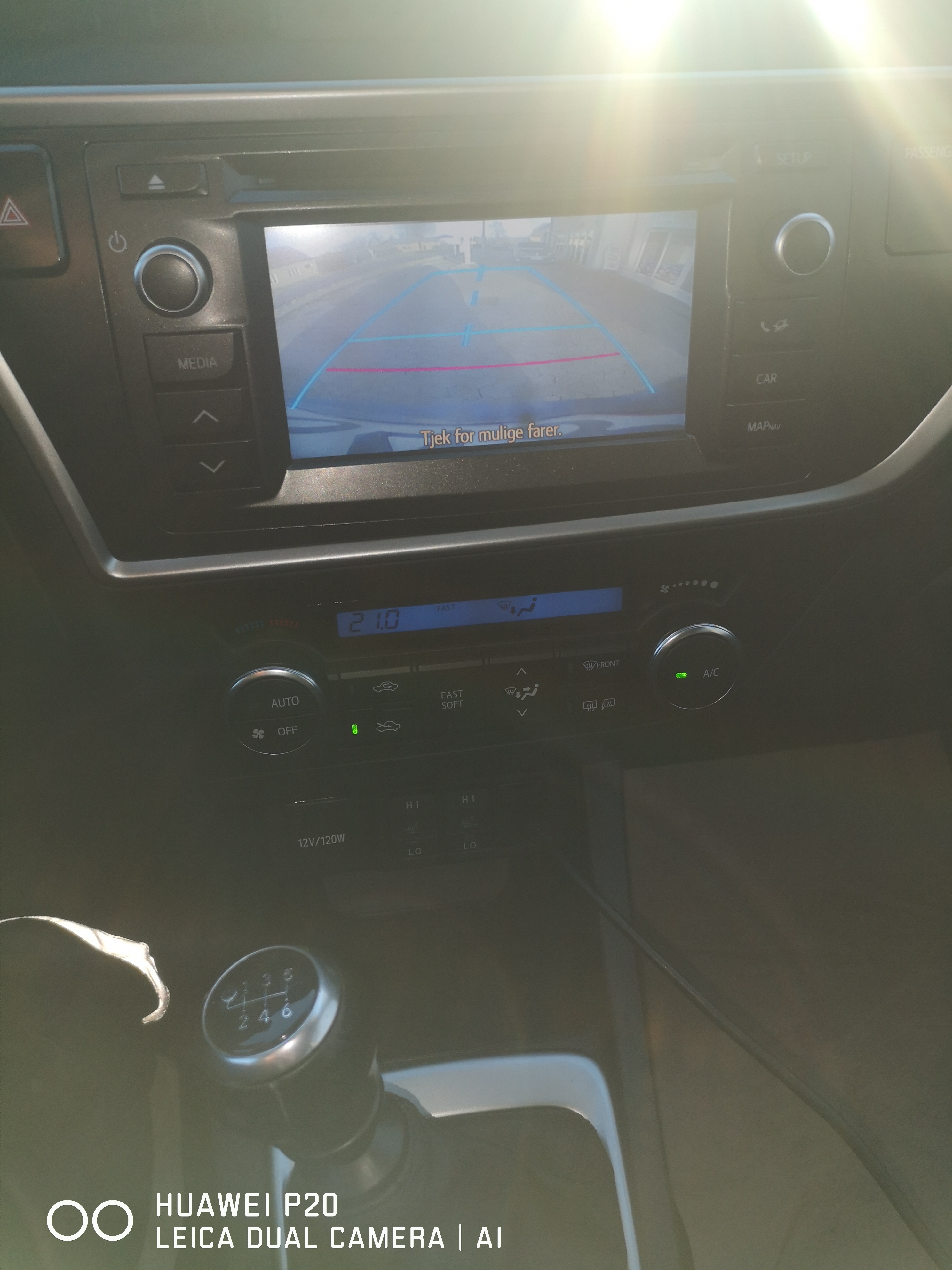 Blå Toyota Auris fra 2015