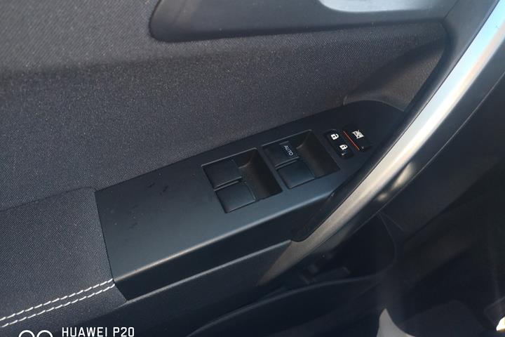 Blå Toyota Auris fra 2015