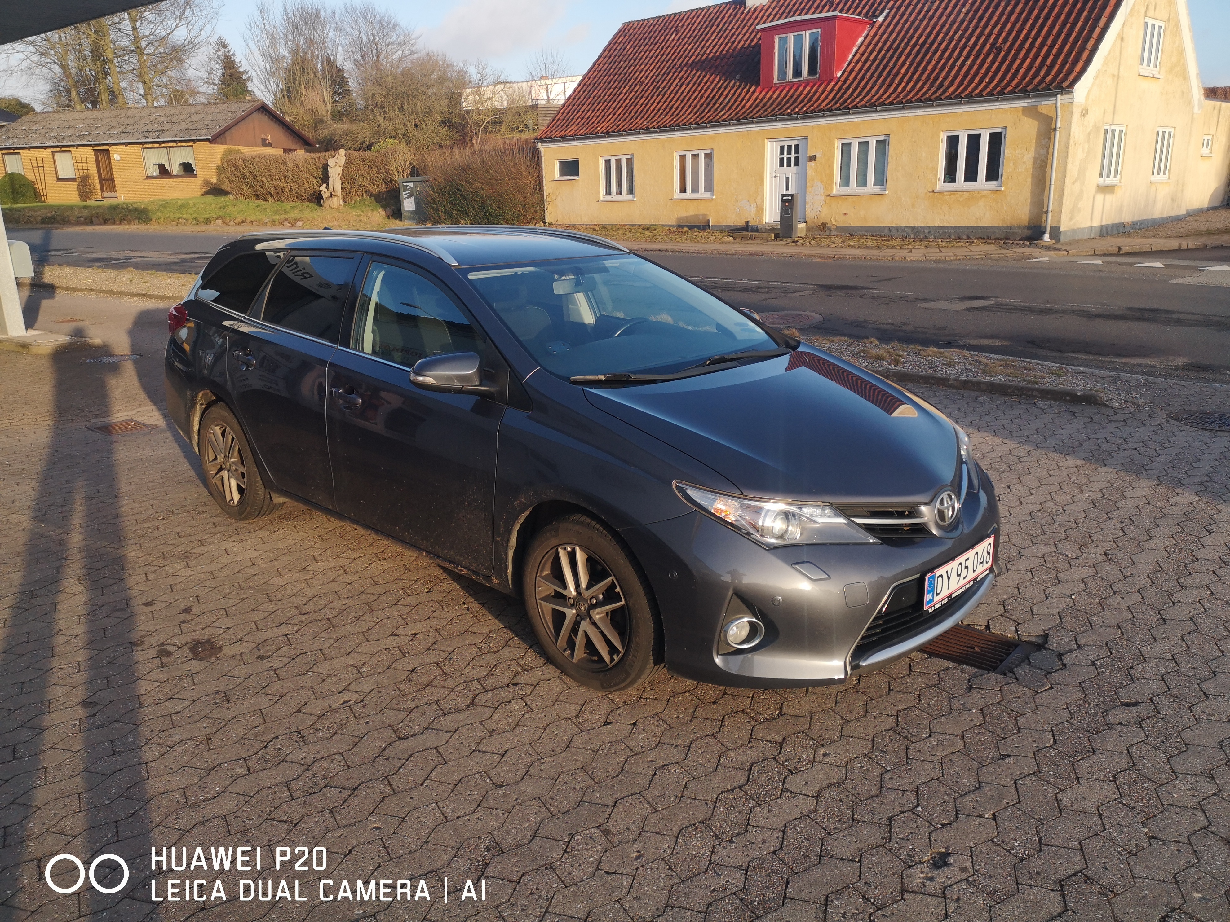 Blå Toyota Auris fra 2015