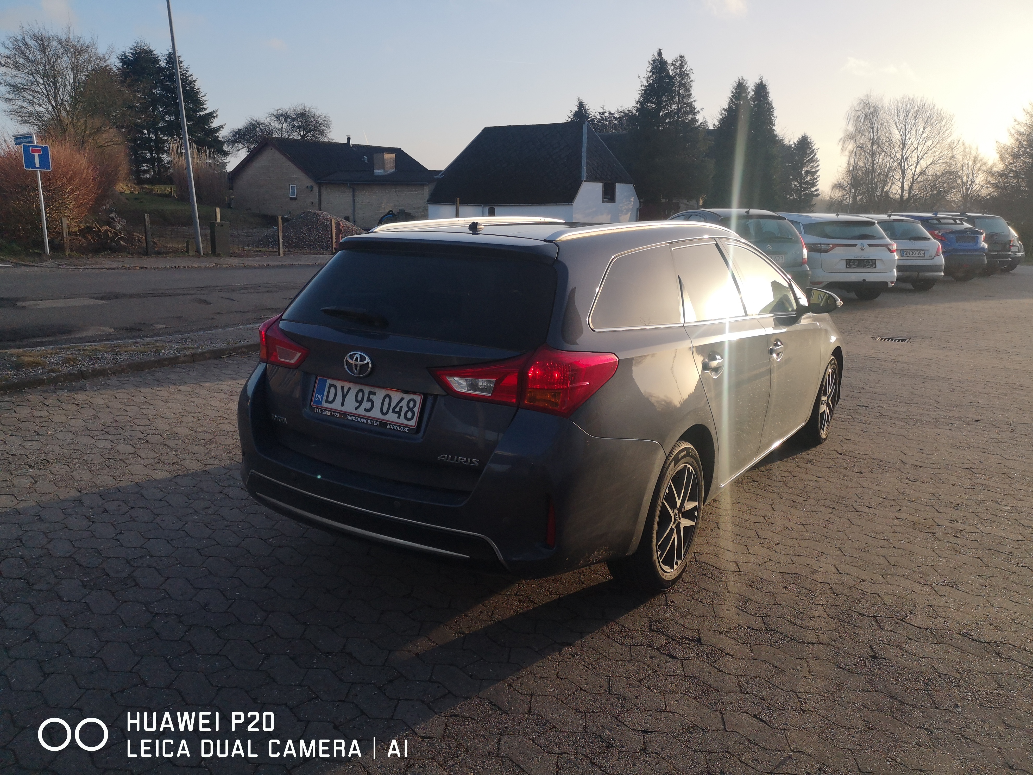Blå Toyota Auris fra 2015