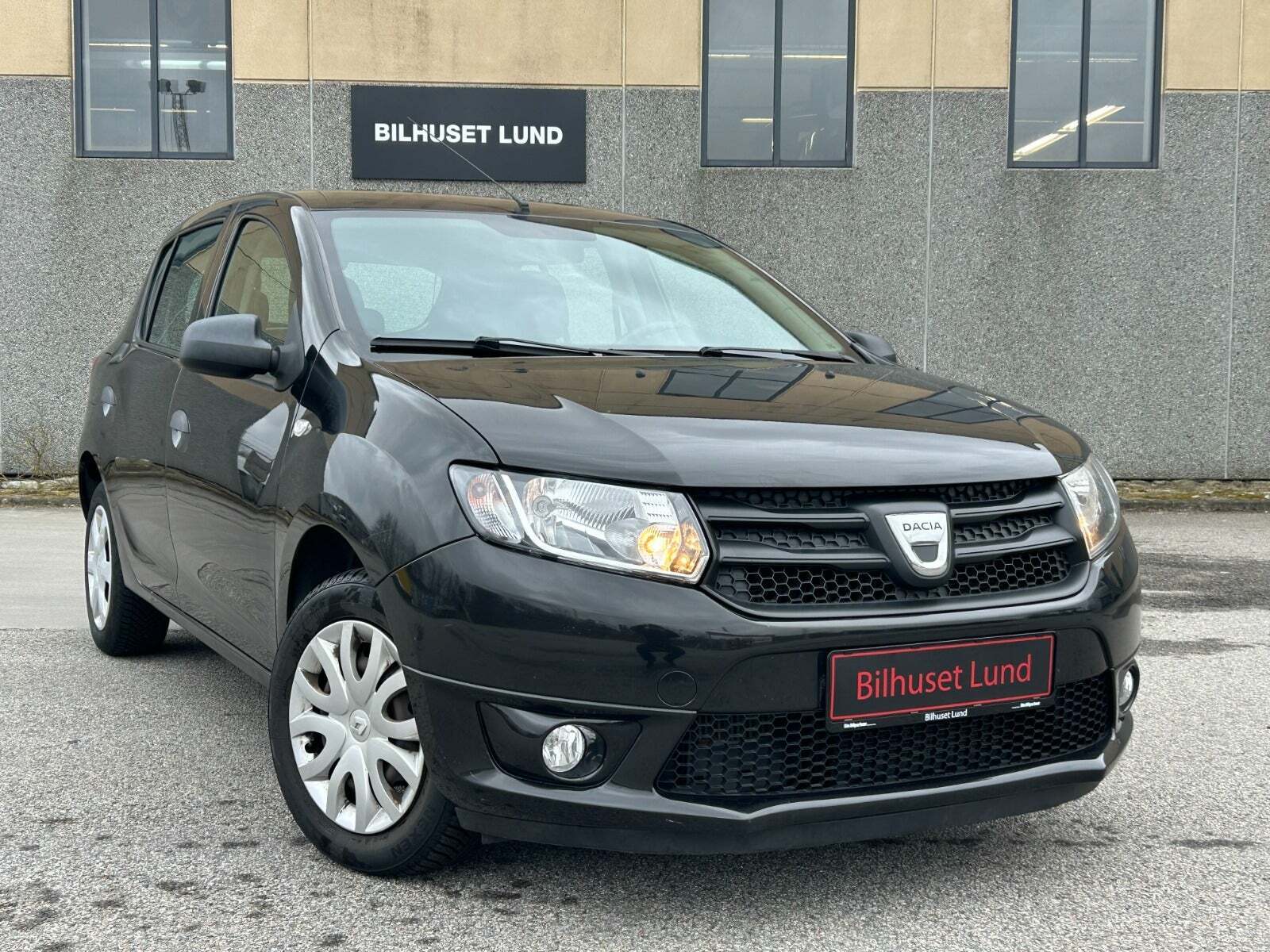 Sort Dacia Sandero fra 2014