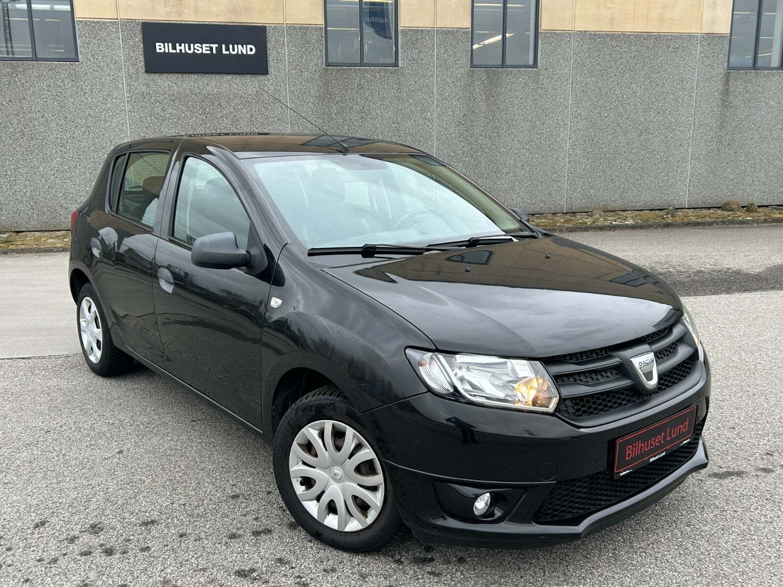 Sort Dacia Sandero fra 2014