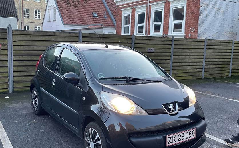 Peugeot 107 1,0 I 5D MAN.