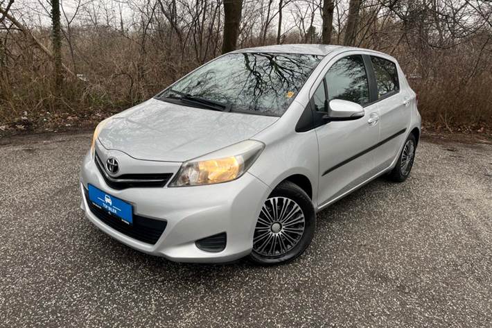 undefined Toyota Yaris fra 2011