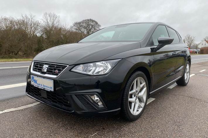 Sort Seat Ibiza fra 2021 set udefra