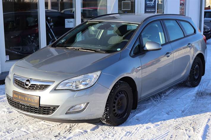 undefined Opel Astra fra 2011