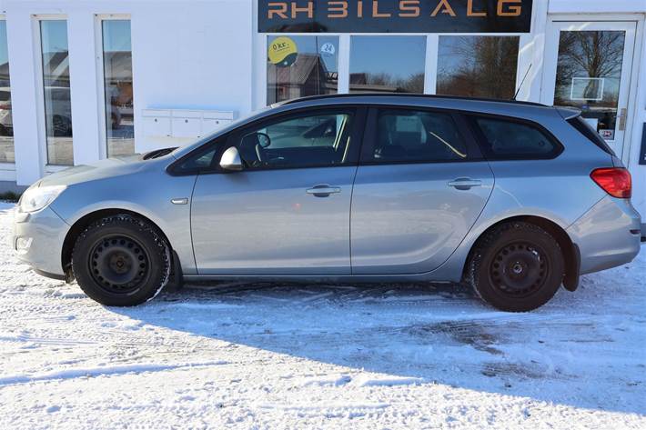 undefined Opel Astra fra 2011