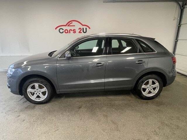 Grå Audi Q3 fra 2014