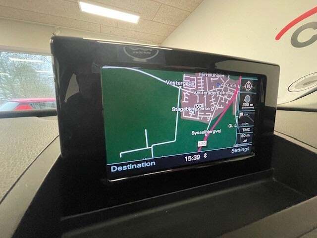 Grå Audi Q3 fra 2014