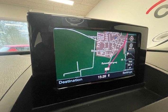 Grå Audi Q3 fra 2014