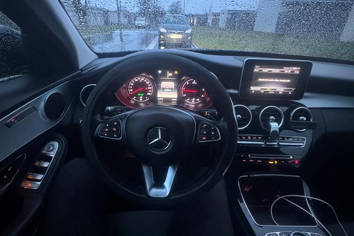 Sort Mercedes C220 fra 2014