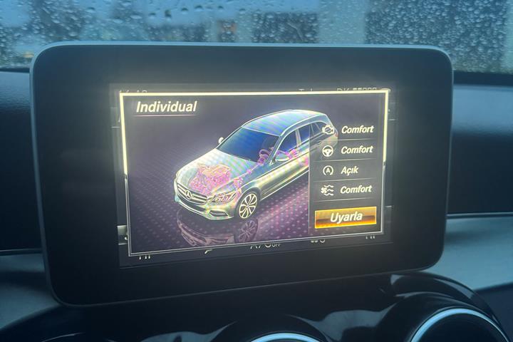 Sort Mercedes C220 fra 2014