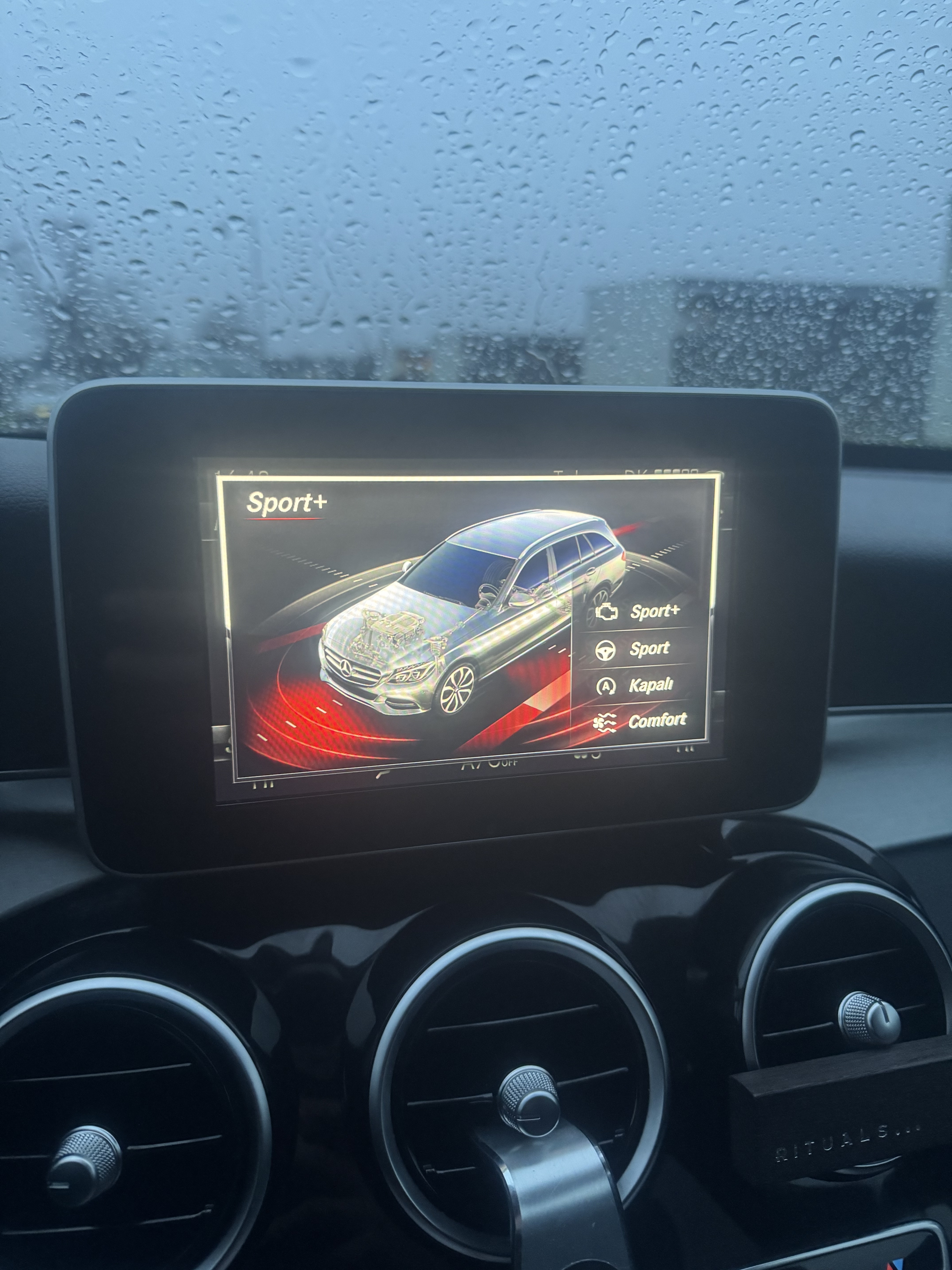 Sort Mercedes C220 fra 2014