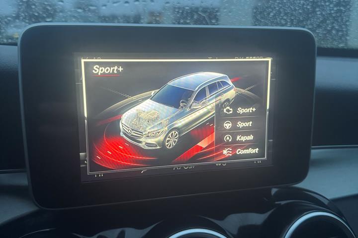 Sort Mercedes C220 fra 2014