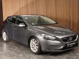 Volvo V40 1,6 T4 180 Summum aut.