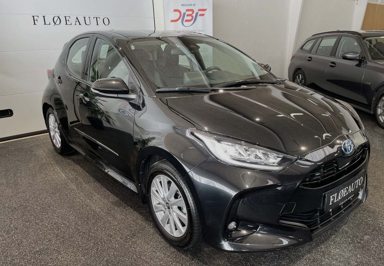 undefined Toyota Yaris fra 2022 set udefra
