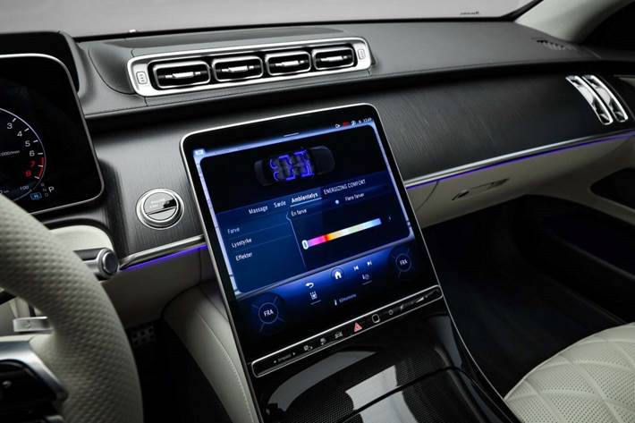 Sort Mercedes S580 e fra 2023