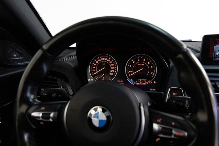 Hvid BMW 125i fra 2017