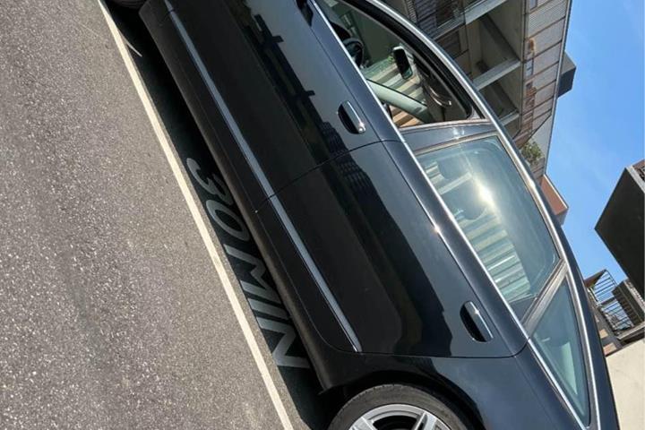 Sort Audi A6 fra 2007