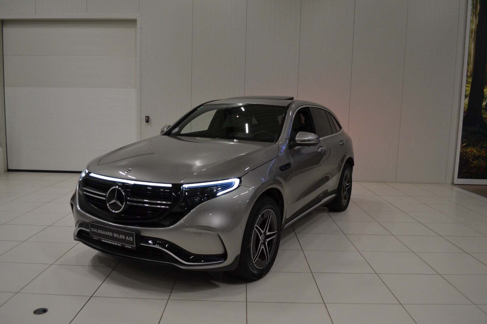 Grå Mercedes EQC400 fra 2021