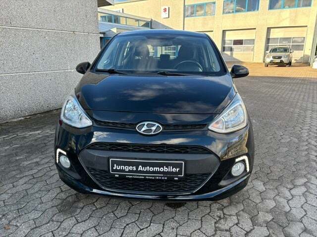 Sort Hyundai i10 fra 2015