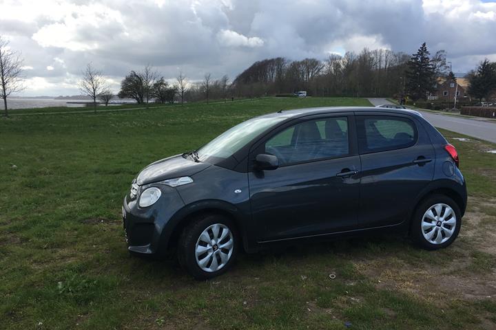Grå Citroën C1 fra 2016