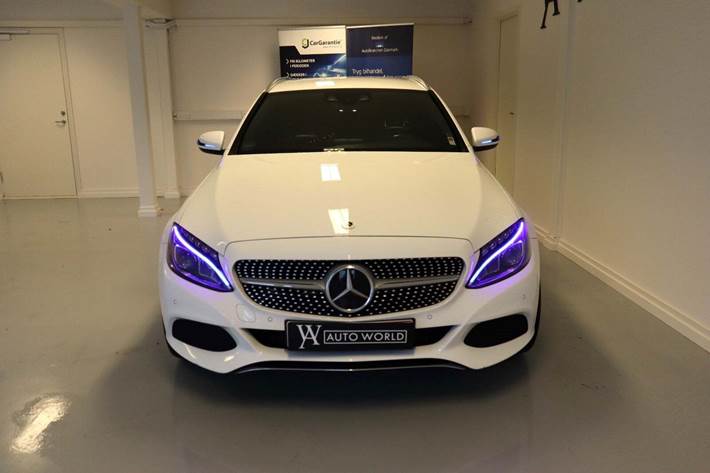 Hvid Mercedes C350 e fra 2016