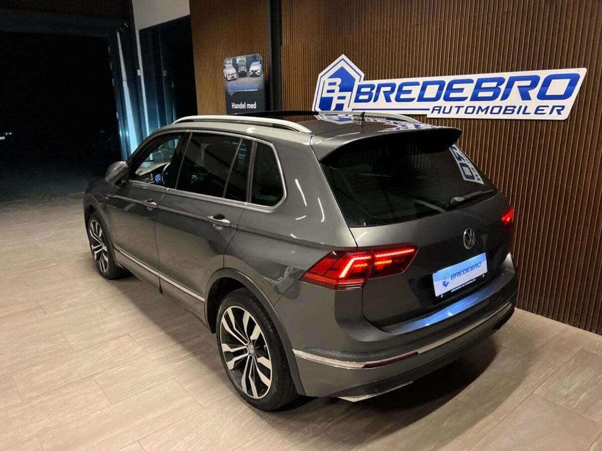 Grå VW Tiguan fra 2018
